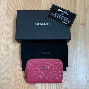 CHANEL Camellia zip around card holder